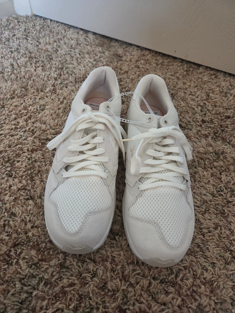 Converse Comfort Wave Trainers Beige And White Womens Size 10.5 NWOB